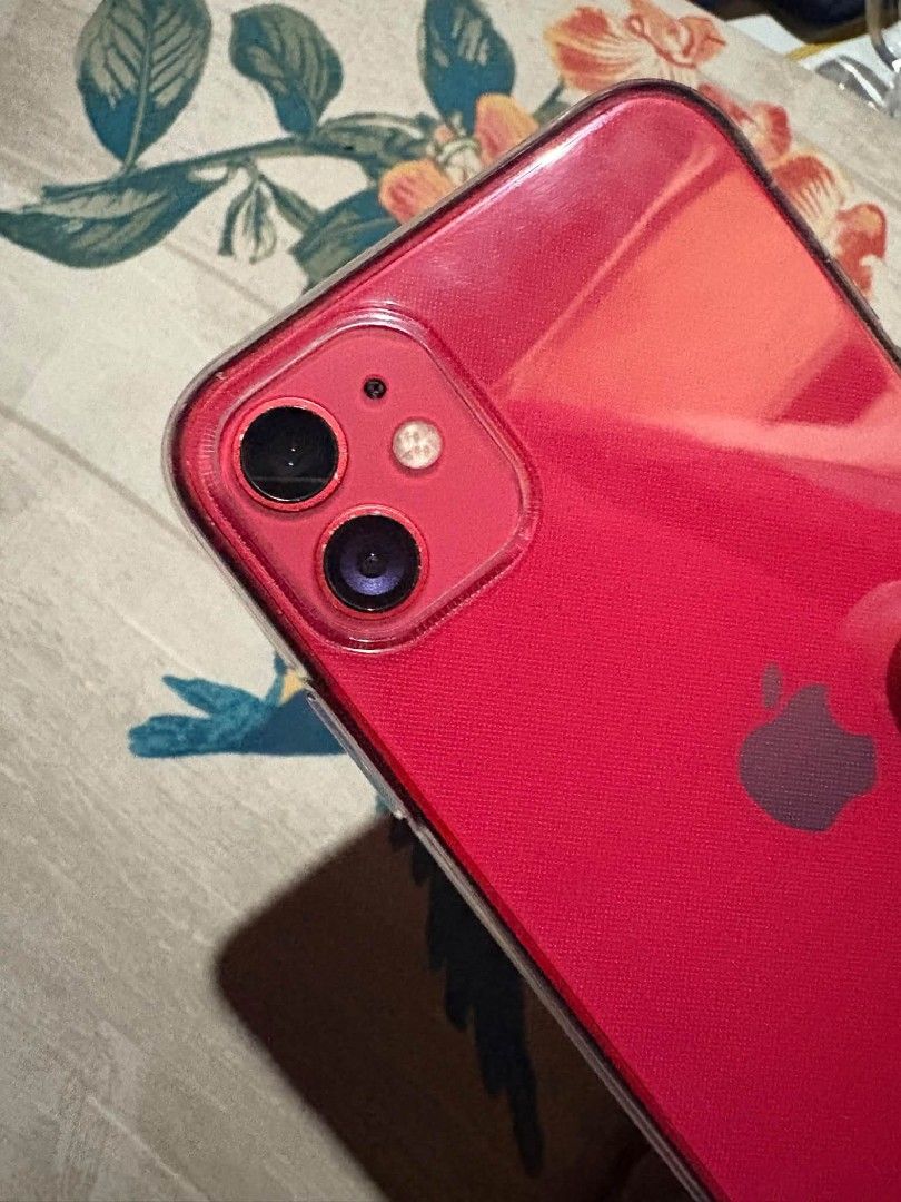 IPHONE 11 128GB (Category: iPhone 11 Series) located in Manila. Submitted by villamorjeah (Listing ID 1466811320, Image 2). Description: IPHONE 11 128gb PRICE: 7, 500 128gb Face Id Working True Tone Working No Sim Restrictions (Anysim) Battery Health: 92% Updated to iOs 26.5 Version Replaced Battery & LCD Front Camera & Back working malinaw (also .5) Unit with tempered glass & Case (kakabili lang) issues: dents sa side & paintchip only (check upl