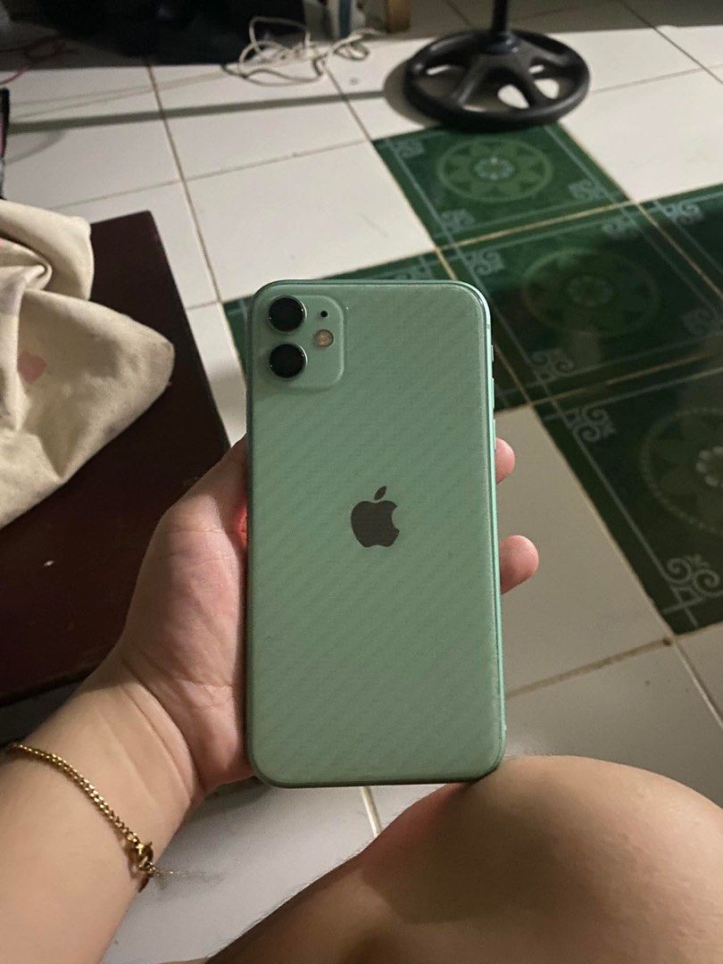iPhone 11 128gb FU No issue (Category: Other Mobile & Gadget Accessories) located in Manila. Submitted by itsmeyowwwww (Listing ID 1466892195, Image 1). Description: - Model: iPhone 11 - Storage Capacity: 128GB - Color: Green - Status: Factory Unlocked (FU) - No SIM restrictions - Condition: No issue, smooth performance - Storage: Huge space for apps, photos, and videos -Replaced Battery 100% beta health.