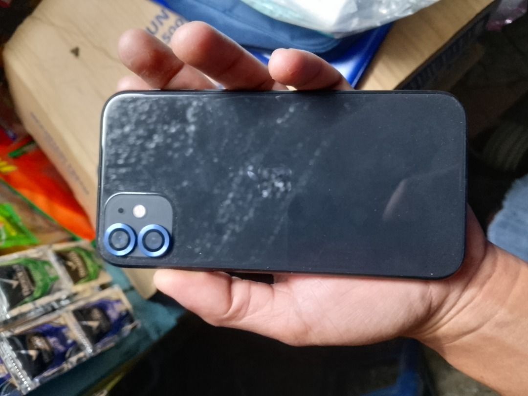 iphone 11 (Category: Cases & Sleeves) located in Caloocan City. Submitted by chad_1993 (Listing ID 1466891856, Image 3). Description: .