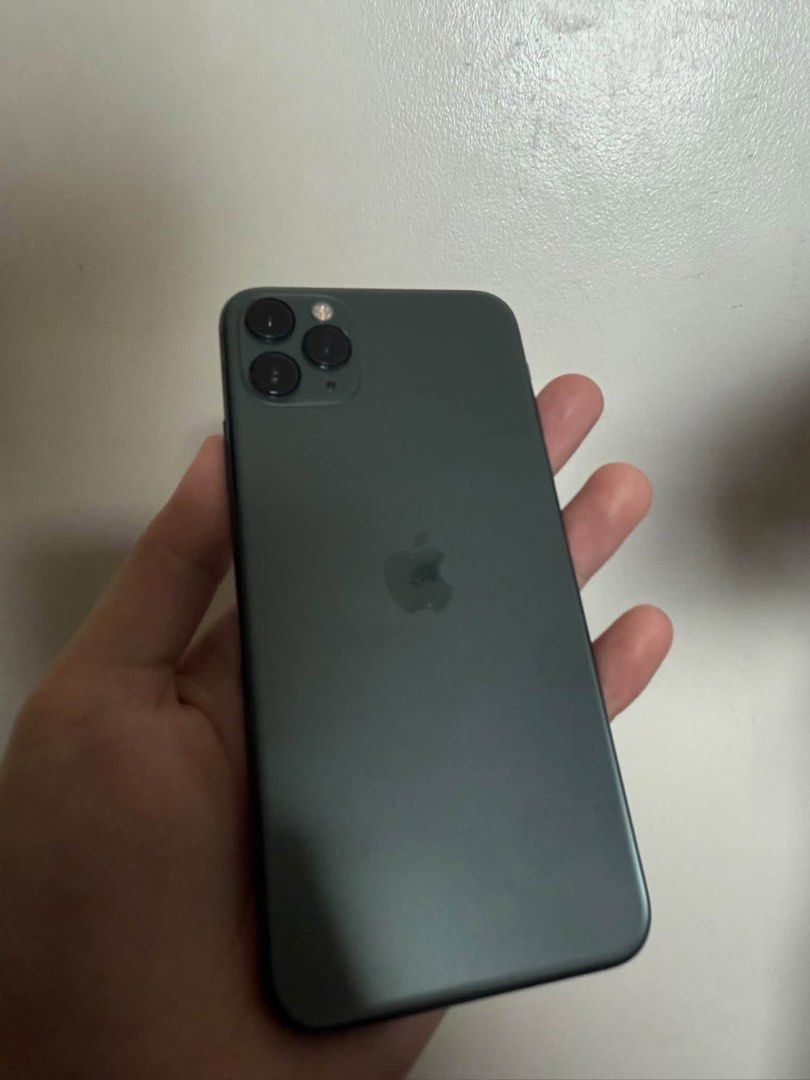 IPHONE 11 PRO MAX 64GB (Category: iPhone 11 Series) located in Manila. Submitted by dnieltrs (Listing ID 1466881005, Image 1). Description: - Brand/Model: iPhone 11 Pro Max - Storage Capacity: 64GB - Color: Midnight Green - Condition: Good, well-maintained screen and body as seen in photos IPHONE 11 PRO MAX 64GB FOR SALE 73% Battery Health No issues Original LCD Camera Features all working True Tone working Face ID working 9,500 Meet up only: Sam