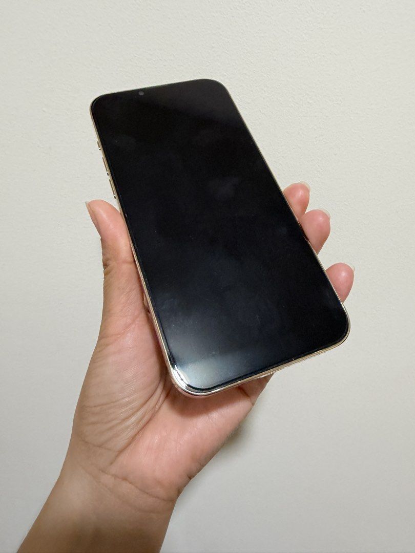 IPHONE 13 PRO MAX (Category: iPhone 13 Series) located in Mandaluyong City. Submitted by gemsunderthesun (Listing ID 1466922333, Image 3). Description: iPhone 13 Pro Max (128GB) – Gold Meetup: Meetup at Shangri la edsa Mall, SM Megamall Key Features & Condition: * Condition: 100% Smooth condition – No dents, scratches, or hidden issues. Still has the screen protector but with dent (can be replaced) * Storage: 128GB * Battery Health: 100% (Newly r