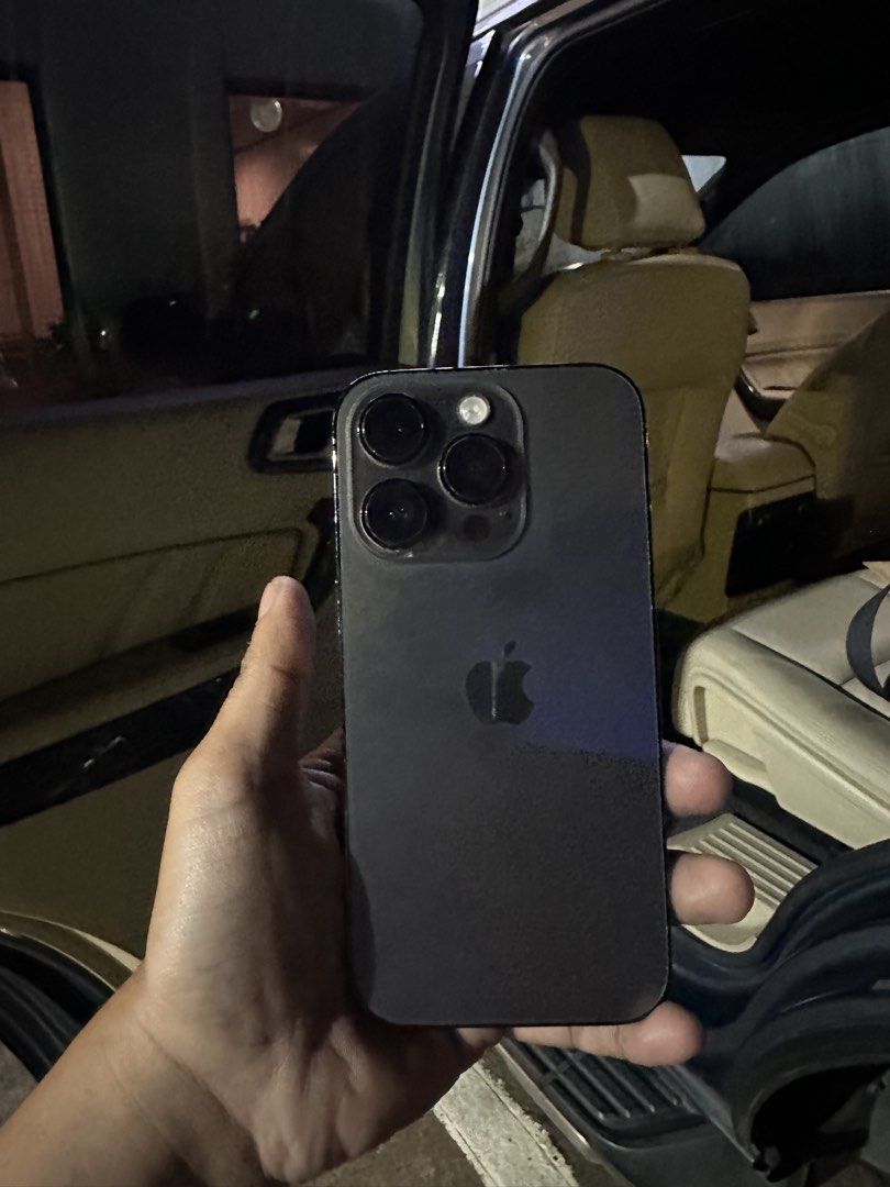 iPhone 14 Pro 512gb FU Rush (Category: iPhone 14 Series) located in Manila. Submitted by tori2024 (Listing ID 1466815198, Image 1). Description: Local NTC Approved No hidden issues All working Makinis pa 9/10 86bh original Only issue face id the rest working na.