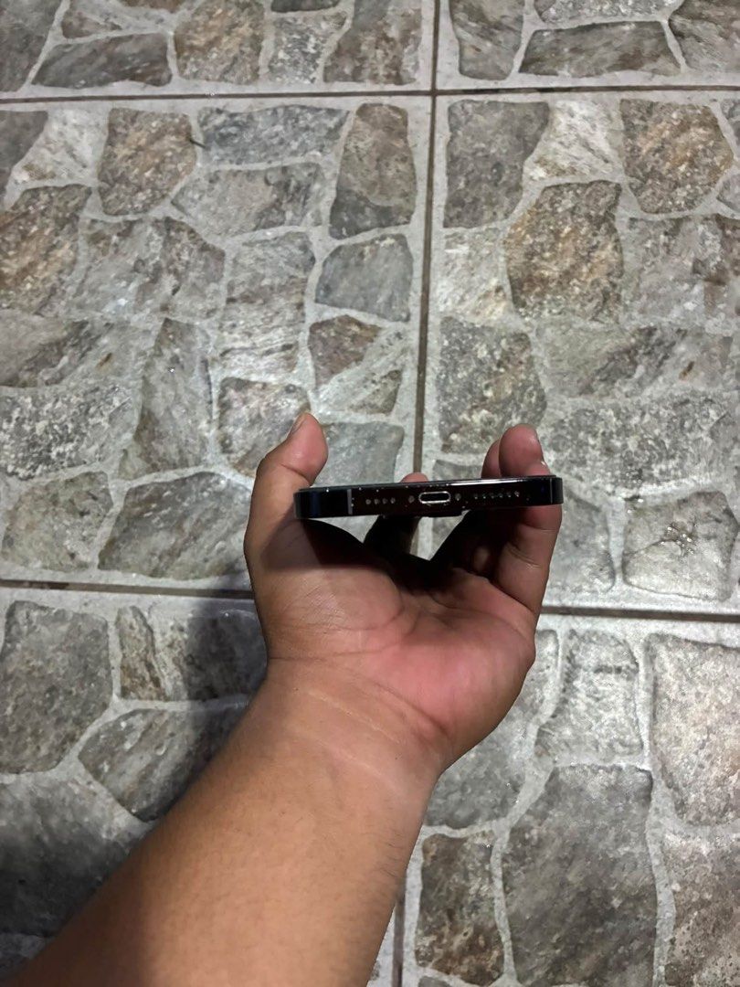 Iphone 14 pro max (Category: iPhone 14 Series) located in Manila. Submitted by maryjoy10 (Listing ID 1466776984, Image 3). Description: For sale or swap Iphone 14 pro max 128gb 75% Battery health Smartlock Unit, cord and cases only If sale 23,990 fix na If swap 25,990 value.