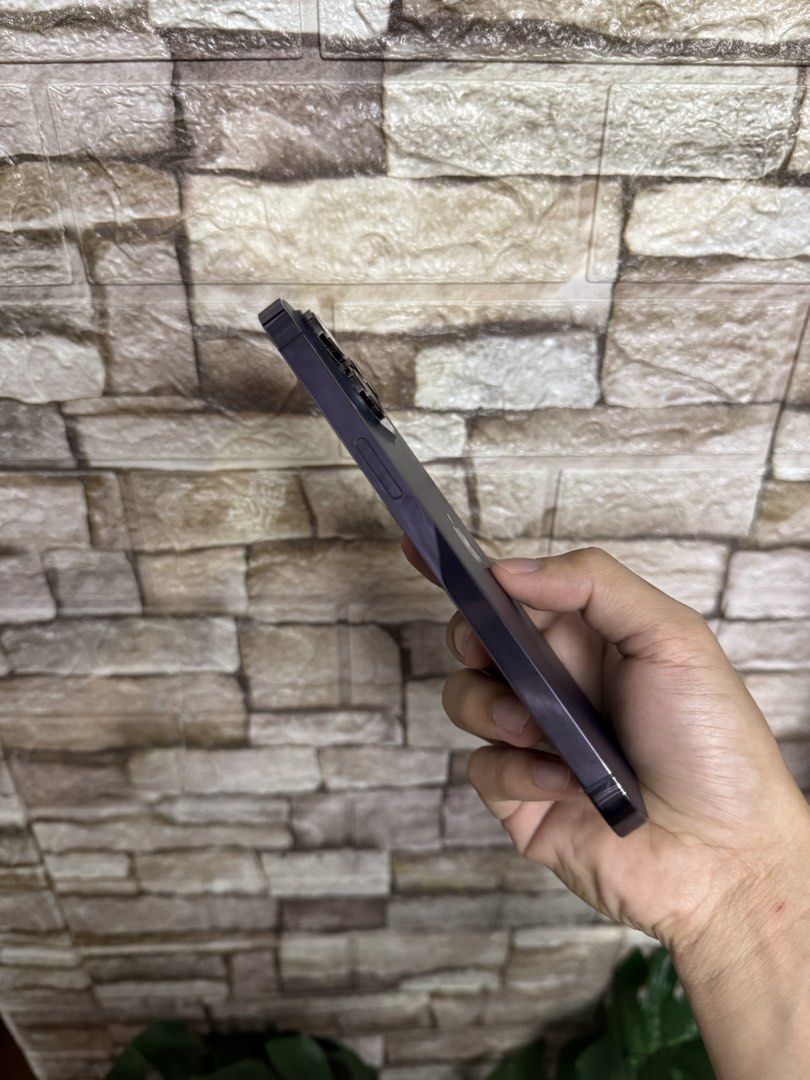 iPhone 14 Pro Max (Category: iPhone 14 Series) located in Caloocan City. Submitted by dreezz (Listing ID 1466924288, Image 2). Description: Pass sa barat/lowballer iPhone 14 Pro Max 128gb | Deep Purple | Factory unlocked | 83% Battery health | No issue | No dents | No scratches | No history of repair Inclusions: Unit, case and original cord Location: Sm Fairview and Camarin north caloocan.