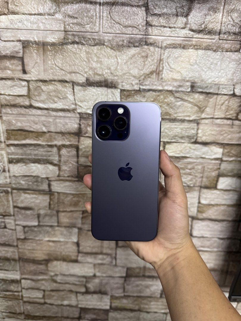 iPhone 14 Pro Max (Category: iPhone 14 Series) located in Caloocan City. Submitted by dreezz (Listing ID 1466924288, Image 1). Description: Pass sa barat/lowballer iPhone 14 Pro Max 128gb | Deep Purple | Factory unlocked | 83% Battery health | No issue | No dents | No scratches | No history of repair Inclusions: Unit, case and original cord Location: Sm Fairview and Camarin north caloocan.