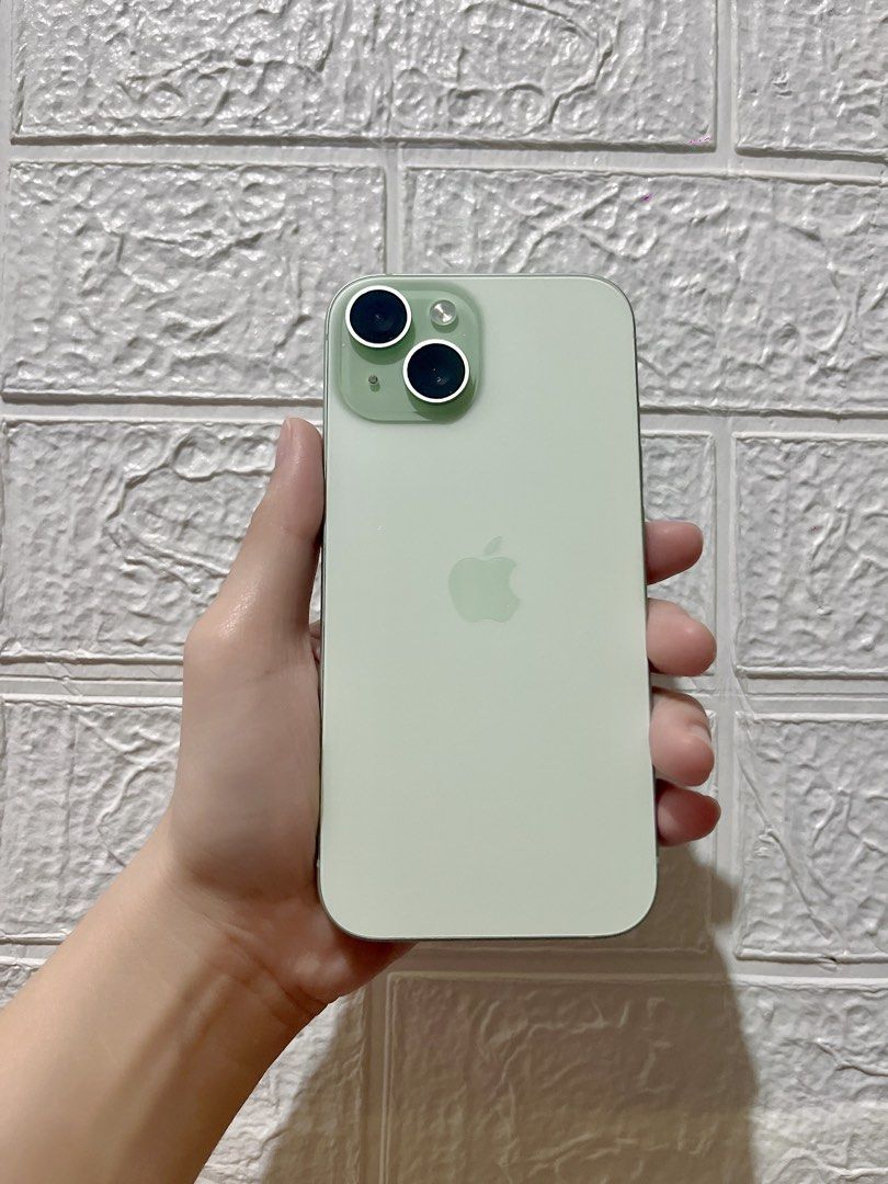 IPHONE 15 256GB (Category: iPhone 15 Series) located in Manila. Submitted by ckgg19 (Listing ID 1466966071, Image 2). Description: Lowest Price in the Market Iphone 15 256GB FU Any sim will do Ladyowned All parts are original No issue / No parts service history No dents 100% Smooth SUPER KINIS 86% Batt health / 1003 Cycle Count Unit and replacement Box only Unli check and reset upon meetup Kahit pickup dito mismo sa bahay yung unit for assurance.