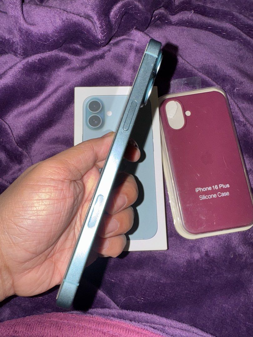Iphone 16 plus 128gb smart locked 97% BH (Category: iPhone 16 Series) located in San Pedro. Submitted by plusizzforless.ph (Listing ID 1466963640, Image 3). Description: Iphone 16 plus 128gb smart locked 97% batt health No dents No issue All working Extra phone lang po NTC- Smart locked Rfs: Upgrade pang add sa iphone 18 🤣 📍San pedro Laguna.