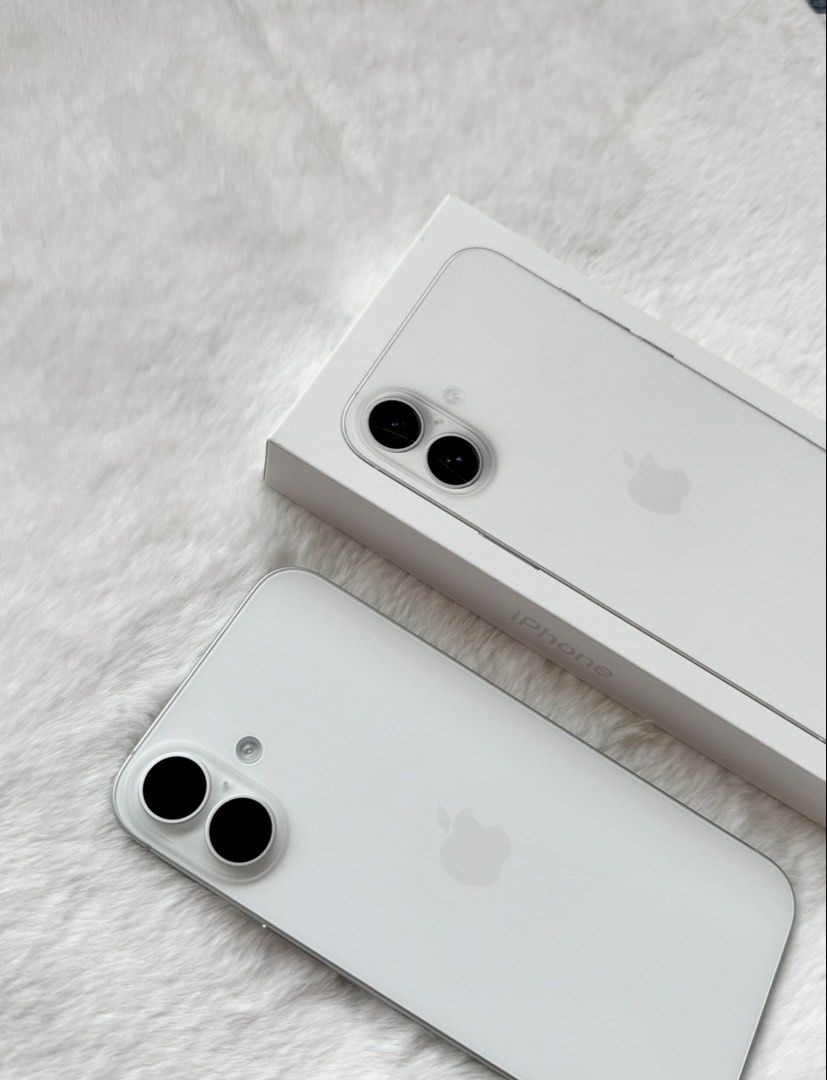 Iphone 16 Plus in White (Category: iPhone 16 Series) located in Bacoor. Submitted by rnsphmllr (Listing ID 1466944446, Image 1). Description: iPhone 16 plus 128gb white ✅ Open line (Any sim) e-sim working ✅ 89%battery health but can last a day ✅ Face ID working ✅ True tone working ✅ Lady owned ✅ Bought from The Loop ✅ No history repair ✅ Z/PA variant ntc approved Inclusions: With box and other cases Can send photos! Meet up in BGC or SM Bacoor or