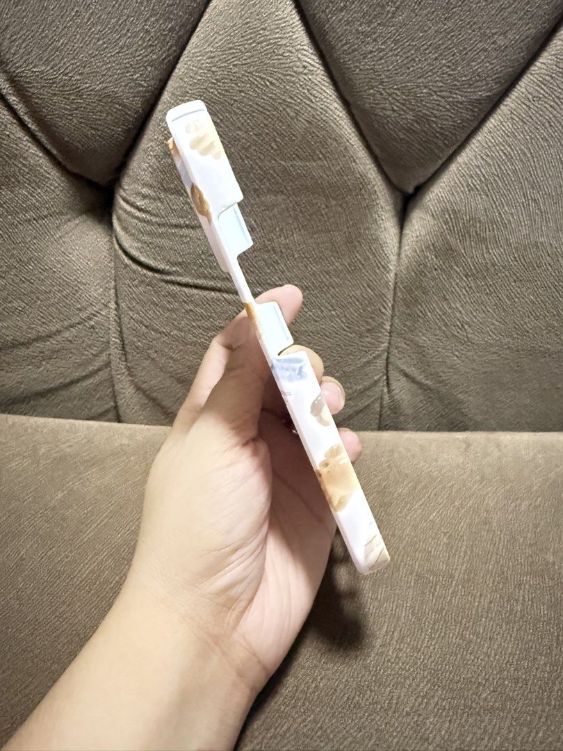 Iphone 16 pro case (Category: Cases & Sleeves) located in Caloocan City. Submitted by gmmrfls (Listing ID 1466885243, Image 3). Description: .