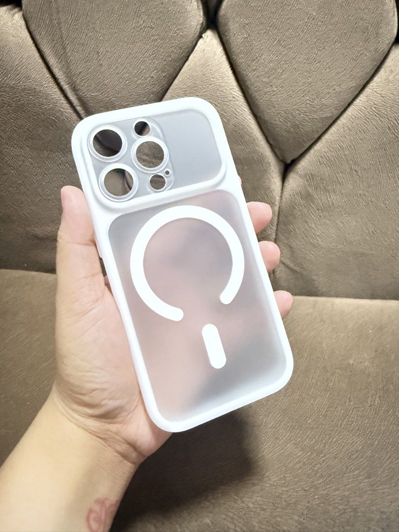 Iphone 16 pro case (Category: Cases & Sleeves) located in Caloocan City. Submitted by gmmrfls (Listing ID 1466885349, Image 2). Description: .