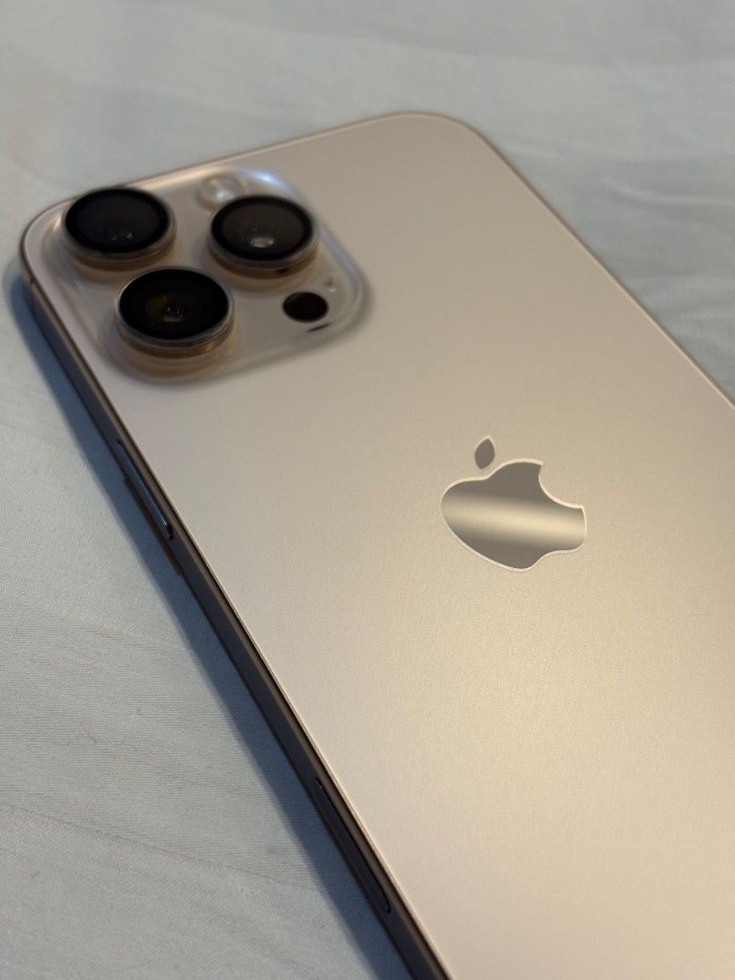 Iphone 16 pro max (Category: iPhone 16 Series) located in Makati City. Submitted by josephroblesl (Listing ID 1466915421, Image 1). Description: Desert titanium 256gb Openline BH 90% Cycle count: 475 Makinis, pwede sa maarte Comes with box and unused cases RFS: upgraded.