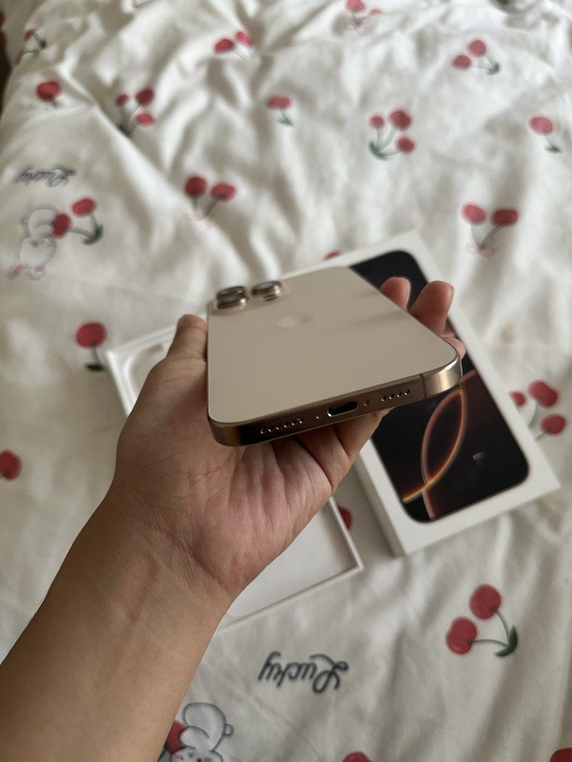 Iphone 16 Pro Max 512GB (Category: iPhone 16 Series) located in Makati City. Submitted by royalkicks.mnl (Listing ID 1466837356, Image 3). Description: 85% battery health No issues Openline All working Local variant 512GB Storage.