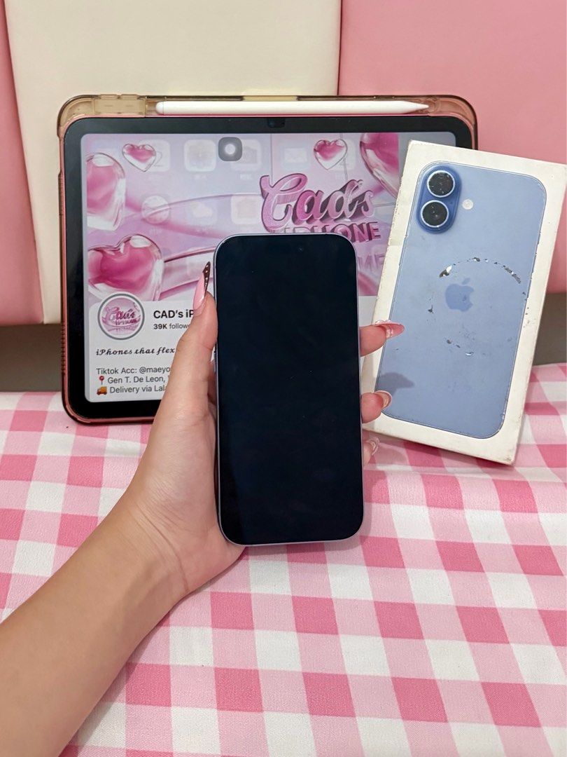 iPhone 17 256gb Mist Blue (Category: iPhone 17 Series) located in Manila. Submitted by eyylexa_ (Listing ID 1466784884, Image 2). Description: iPhone 17 Mist Blue💙 256gb - ₱46,000 Under apple warranty ‘till Nov 6, 2026 ✅NO functional issue ✅95% batt health ✅Local variant ✅NTC approved ✅FU (any sim) ✅Face ID working ✅True tone ✅Unli reset ❗️Minimal dents Inclusions: Orig box and orig cord, powermac paper bag, case, and manual 📌Not accepting COD 