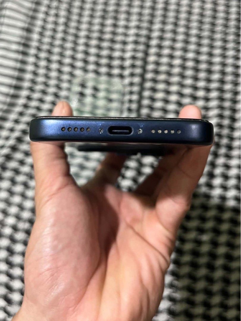 Iphone 17 Pro 256GB (Category: iPhone 17 Series) located in Rizal. Submitted by miss2lyps (Listing ID 1466861497, Image 2). Description: - 89% Battery Health -409Cycle Count - 256GB Storage - No SIM Restrictions - NTC Approved - All functions working - Original cord (USED) - Unit only .