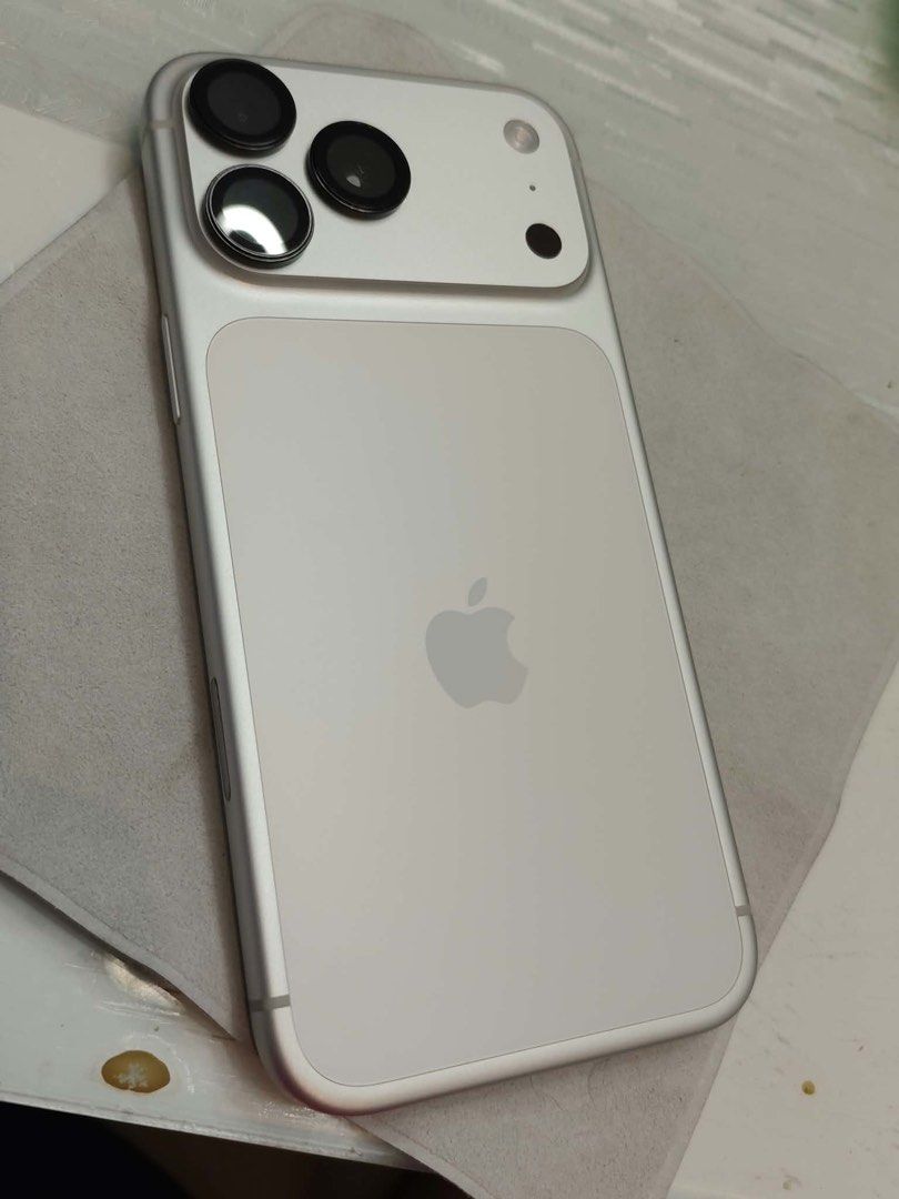 Iphone 17 pro max 256gb Silver (Category: iPhone 17 Series) located in Cavite. Submitted by mariahme03 (Listing ID 1466903001, Image 2). Description: Under warranty ( month of april used ) Bigger battery than local release Purchased directly to Apple US Store Inclusion: Original Box Unused cord Used case Unused belkin case Slightly negotiable for sure buyer Rfs: upgrading .