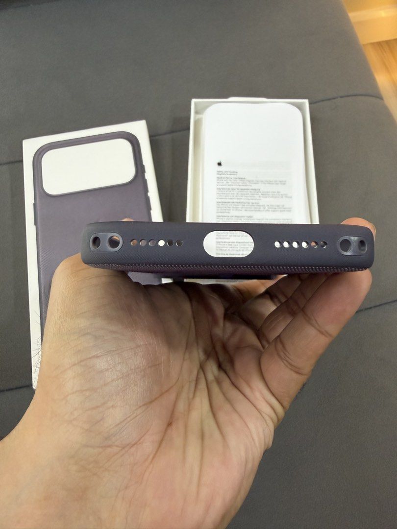 Iphone 17 Pro Max TechWoven Case (Category: Cases & Sleeves) located in Mandaluyong City. Submitted by better_call_sole_ph (Listing ID 1466824686, Image 3). Description: Iphone 17 Pro Max TechWoven Case with MagSafe Color Purple slightly used brandnew condition orig price 3,990 selling for only 1950 alabang.