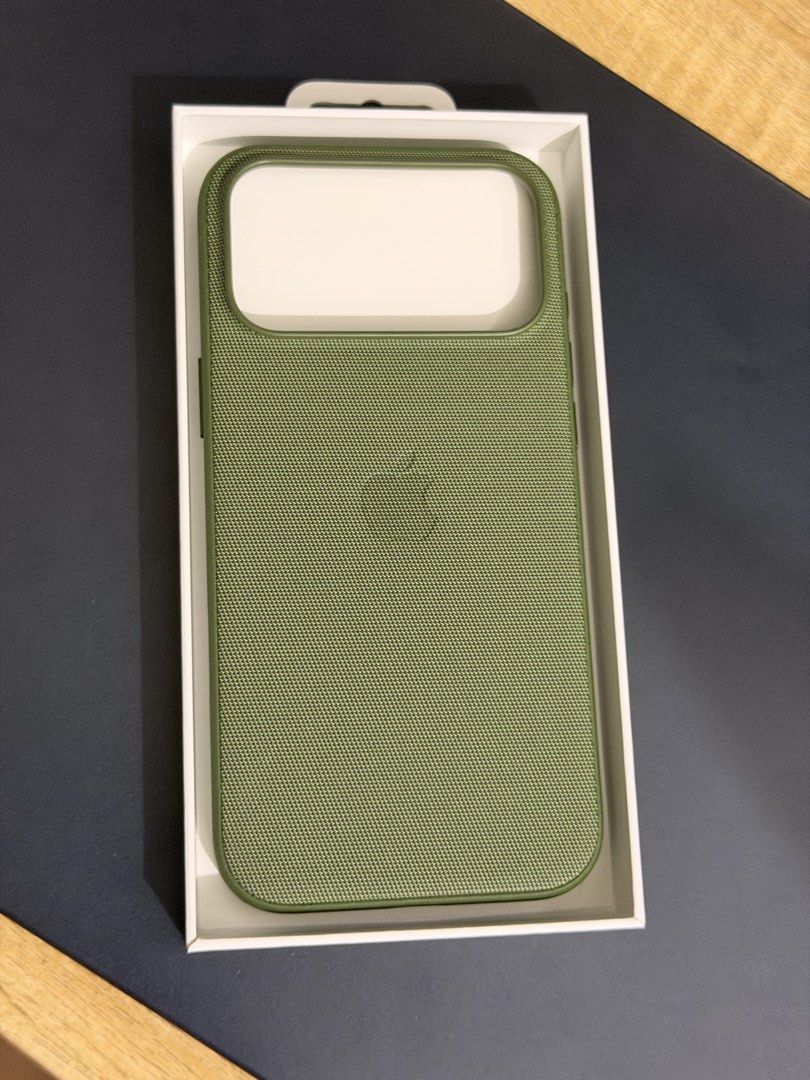 iPhone 17 Pro Max Techwoven Case - Green (Category: Cases & Sleeves) located in Quezon City. Submitted by saveandrave01 (Listing ID 1466830908, Image 1). Description: - Compatible Model: iPhone 17 Pro Max - Color: Green - Material: Techwoven fabric - Features: MagSafe and Camera Control compatible - Condition: Brand new in original packaging, used 3x only - Meet-up available at SM City North EDSA RFS: spare case/part of promo when I bought my iPh