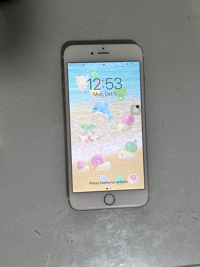 iphone 6s plus (Category: iPhone 6 Series) located in Polomolok. Submitted by whikaso (Listing ID 1466837870, Image 2). Description: iphone 6s plus 🍎 rose gold 16gb wifi use only clear back & front cam inclusions: - unit - cord - clear acrylic case - screen protector issue: scratches sa likod + konting dead pixels ₱2,400 🚚 J&T.