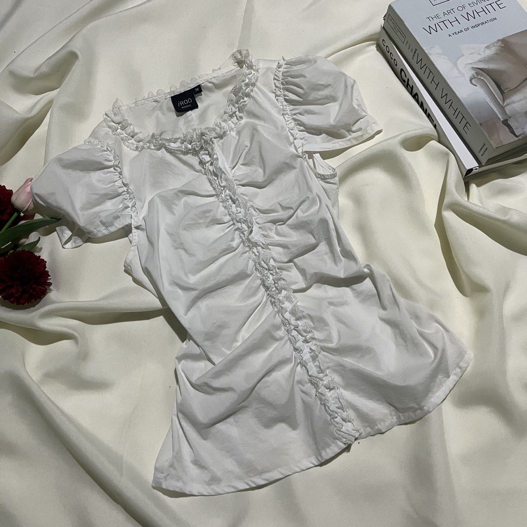 iRoo Lace Puff Sleeve Top (Category: Blouses) located in Santo Tomas. Submitted by closetklo (Listing ID 1466950124, Image 1). Description: Like new No issue Size: S-M.