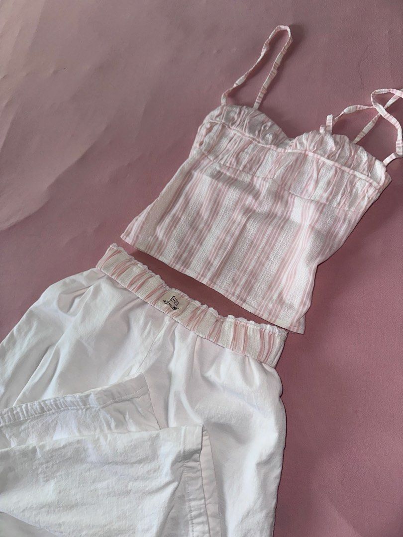 Isa the label everyday set in pink (Category: Sets or Coordinates) located in Dagupan City. Submitted by saoneki (Listing ID 1466869940, Image 2). Description: Accepting dp/installations lp is 2200 if get agad 🪽 top is m-l but more of an s-m (im an xs and it fits me well) 🪽pants are xs-s (s on tag) has minimal loose threads (lints) but not noticeable 🪽 for trade rin to the blue version of the everyday set or other isa pieces or sets + add cash