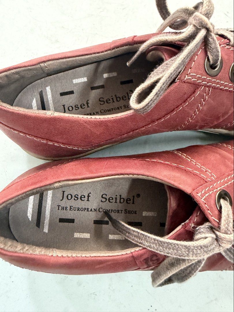 Italy red leather sneakers (Category: Sneakers) located in Manila. Submitted by thekidshop (Listing ID 1466921040, Image 3). Description: .