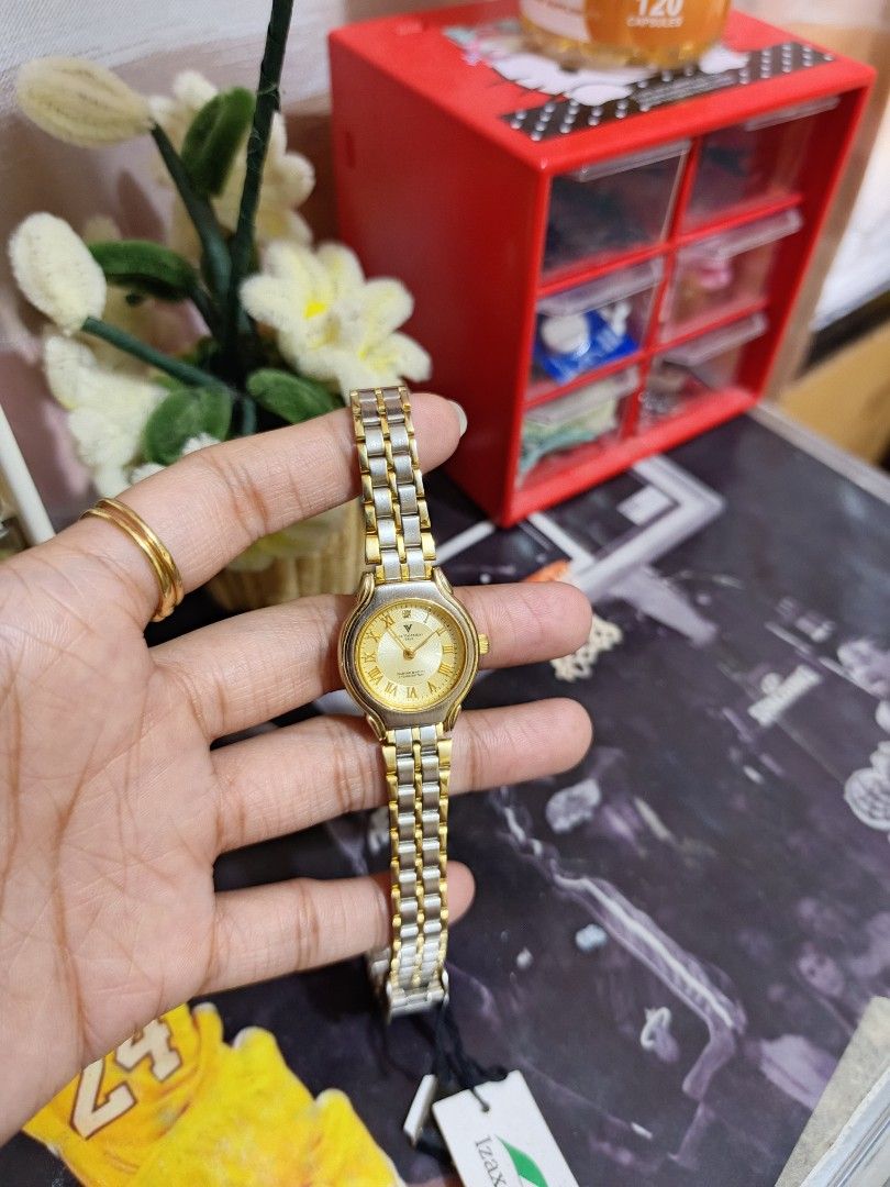 Izzax valentino Italy (Category: Women's Watches) located in Caloocan City. Submitted by klenggs (Listing ID 1466828249, Image 2). Description: Selling my cute slim watch water resistant. Self adjust. Pwede pang gift 🎁.