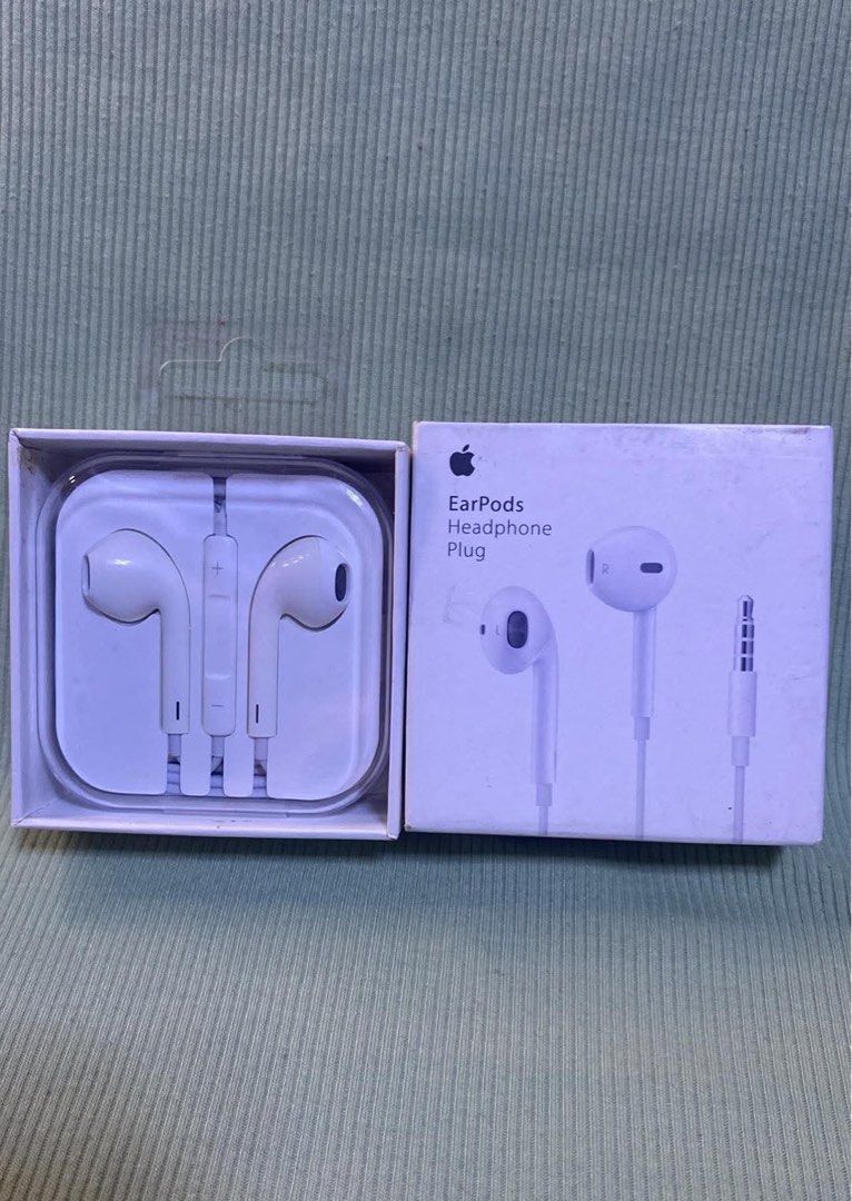 Jack type earphone (Category: Headphones & Headsets) located in Manila. Submitted by mimasour (Listing ID 1466920617, Image 1). Description: .