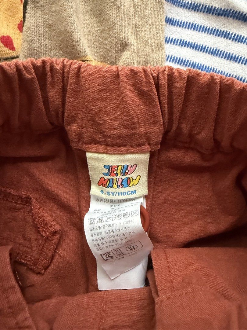 Jelly Mallow Kids' Pants Bundle (Category: Babies & Kids Fashion) located in Quezon City. Submitted by tidyup.lara (Listing ID 1466970690, Image 3). Description: Buy all in photo for PHP 350 Size: 4–5Y / 110 cm Condition 9/10: good as new .