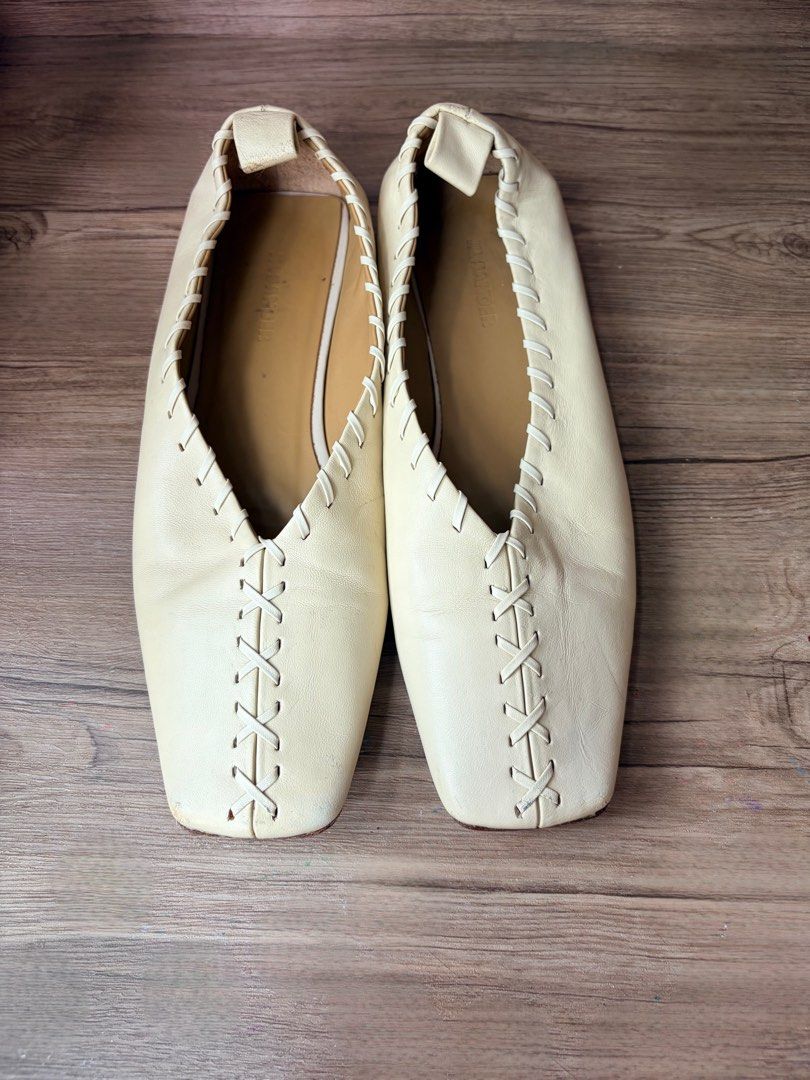 Jil Sander Cream Leather Square Toe Loafers (Category: Loafers) located in Manila. Submitted by ladybagmnl (Listing ID 1466782904, Image 1). Description: The ultimate Quiet Luxury / Minimalist staple piece! Retails for over ₱35,000+ brand new. Brand: Jil Sander Item: Cream Leather Whipstitch Slip-On Shoes Size: 37 (Fits true to size) 23.5cm Color: Cream with contrast white whipstitch detailing and tan interior Material: Premium Italian leather (s