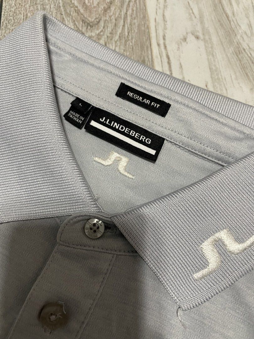 JL (Category: Tshirts & Polo Shirts ) located in Baguio. Submitted by dnew1s (Listing ID 1466783712, Image 3). Description: J.LINDEBERG TOURTECH POLOSHIRT 22x27 EXCELLENT CONDITION 2580+SF DISCLAIMER: PLEASE NOTE THAT I D’ NEWONE IS NOT AFFILIATED WITH OR ENDORSED BY ANY BRAND. ANY BRAND NAMES OR TRADEMARKS MENTIONED ARE THE PROPERTIES OF THEIR RESPECTIVE OWNERS..