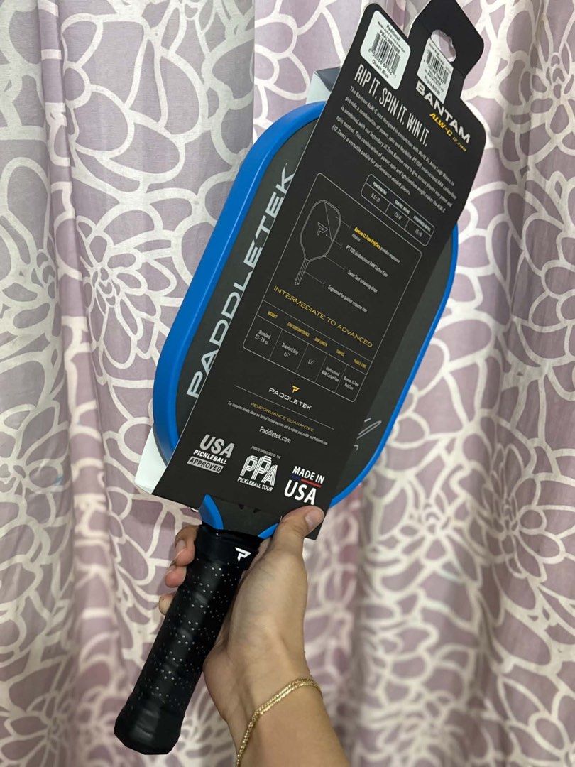 JOOLA Graf Pro V Steffi Graf Pickleball Paddle (Category: Racket and Ball Sports) located in Manila. Submitted by biancaeriz04 (Listing ID 1466956468, Image 2). Description: JOOLA Graf Pro V Steffi Graf Pickleball Paddle 15,000 only Original Brand new P17,690 SRP.