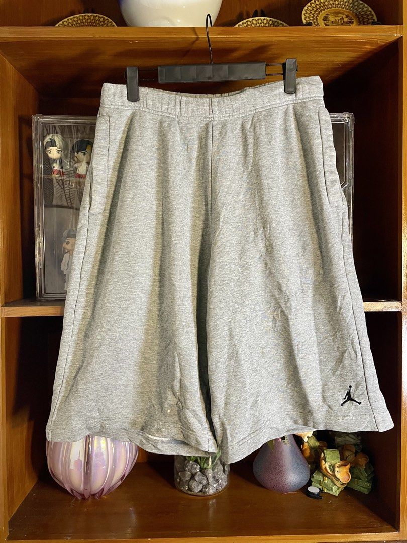 JORDAN (Category: Shorts) located in Davao. Submitted by the_rare_hustla (Listing ID 1466890343, Image 1). Description: JORDAN Issue Minimal Discoloration (See Actual Pic) Need Wash Only Color rate 9.5/10 Width - 28-34 Length - 24 Size S on tag Dm If Interested!.