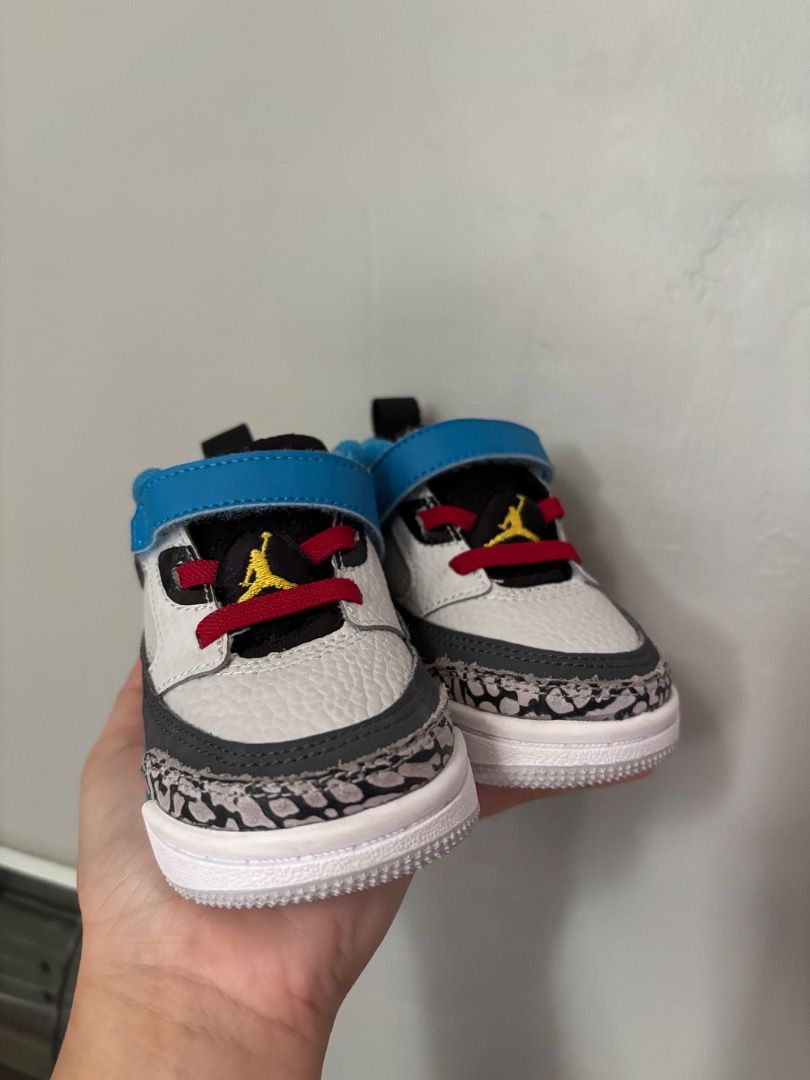 Jordan Spizike (5c) (Category: Babies & Kids Fashion) located in Caloocan City. Submitted by nina1500 (Listing ID 1466778365, Image 2). Description: Jordan spizike (5c) .