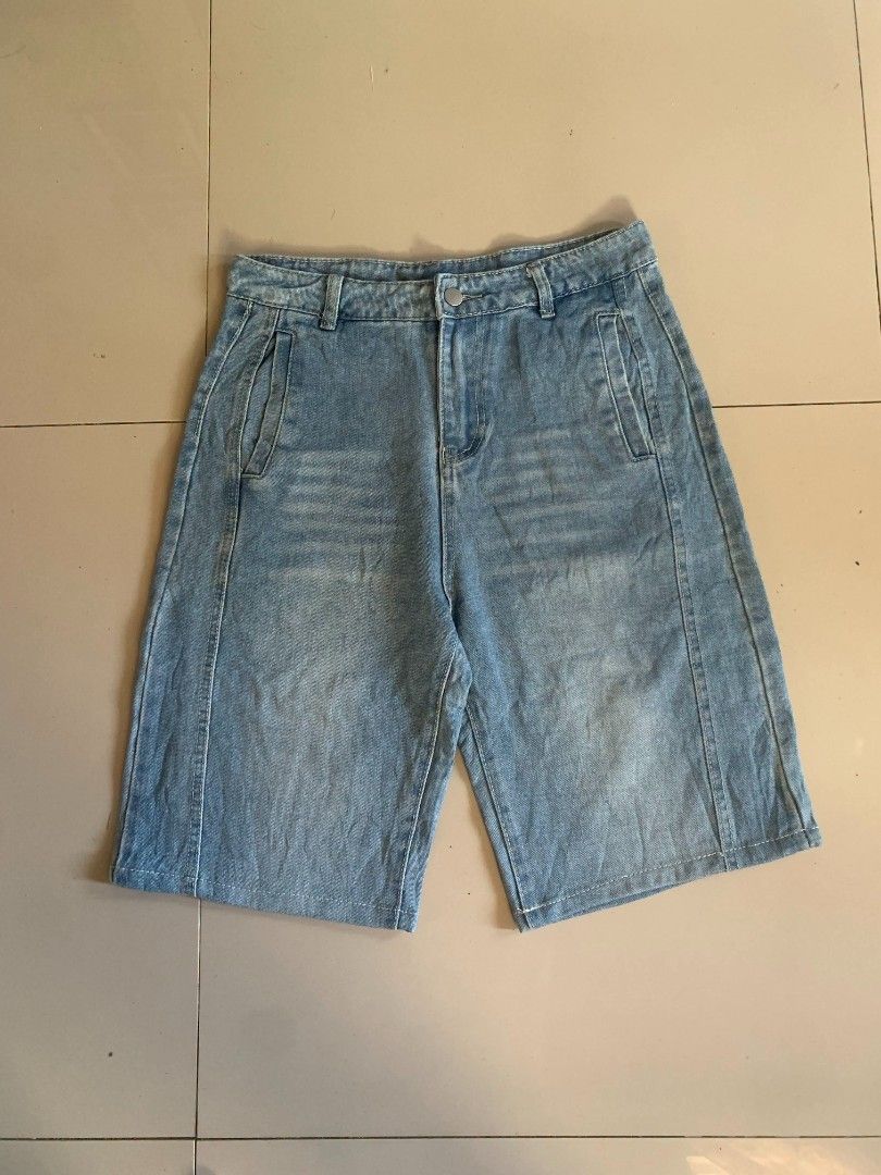 Jorts (Category: Shorts) located in Cebu City. Submitted by authentica.28 (Listing ID 1466911919, Image 1). Description: Details: 📋 waistline-30-31📐 length-22📐 thighs-📐 hem-10.5📐 condition rate 10/10✔️ color rate 10/10✔️ issue:🙅 Price: Mine: ₱250🏷️(Automatically yours + shipping fee outside Toledo and Pinamungajan) NOTE:❗️ •No free shipping outside toledo and pinamungajan •No COD •Payment first •MOP Gcash / Cash •Color may vary due to ligh
