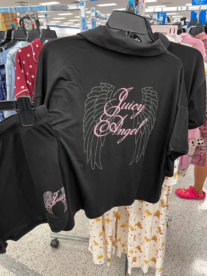 Juicy C Angel Coords set (Category: Sets or Coordinates) located in Pasig City. Submitted by aurae.clo (Listing ID 1466867480, Image 1). Description: Small, med, large, xl.