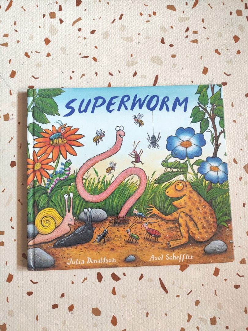Julia D. Superworm 🪱 (Category: Children's Books) located in Taguig. Submitted by cleanupmomma (Listing ID 1466855183, Image 1). Description: Please take time to read ❤️ Big Hardbound Complete pages Original wyiwyg.