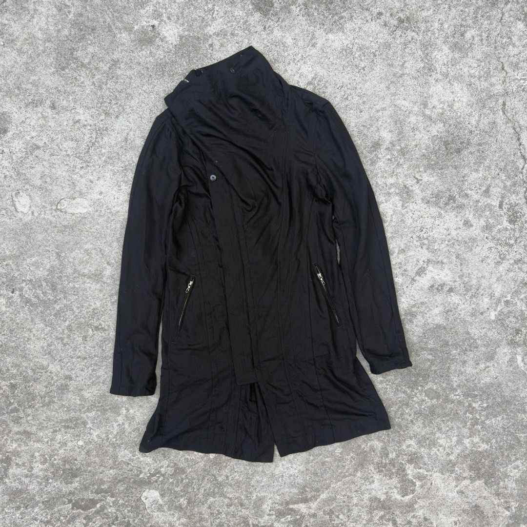 JULIUS COWL NECK COAT (Category: Coats, Jackets and Outerwear) located in Dinalupihan. Submitted by wearable_stuffz (Listing ID 1466865627, Image 2). Description: No Flaw Wash Only 10/10 Color Rate.