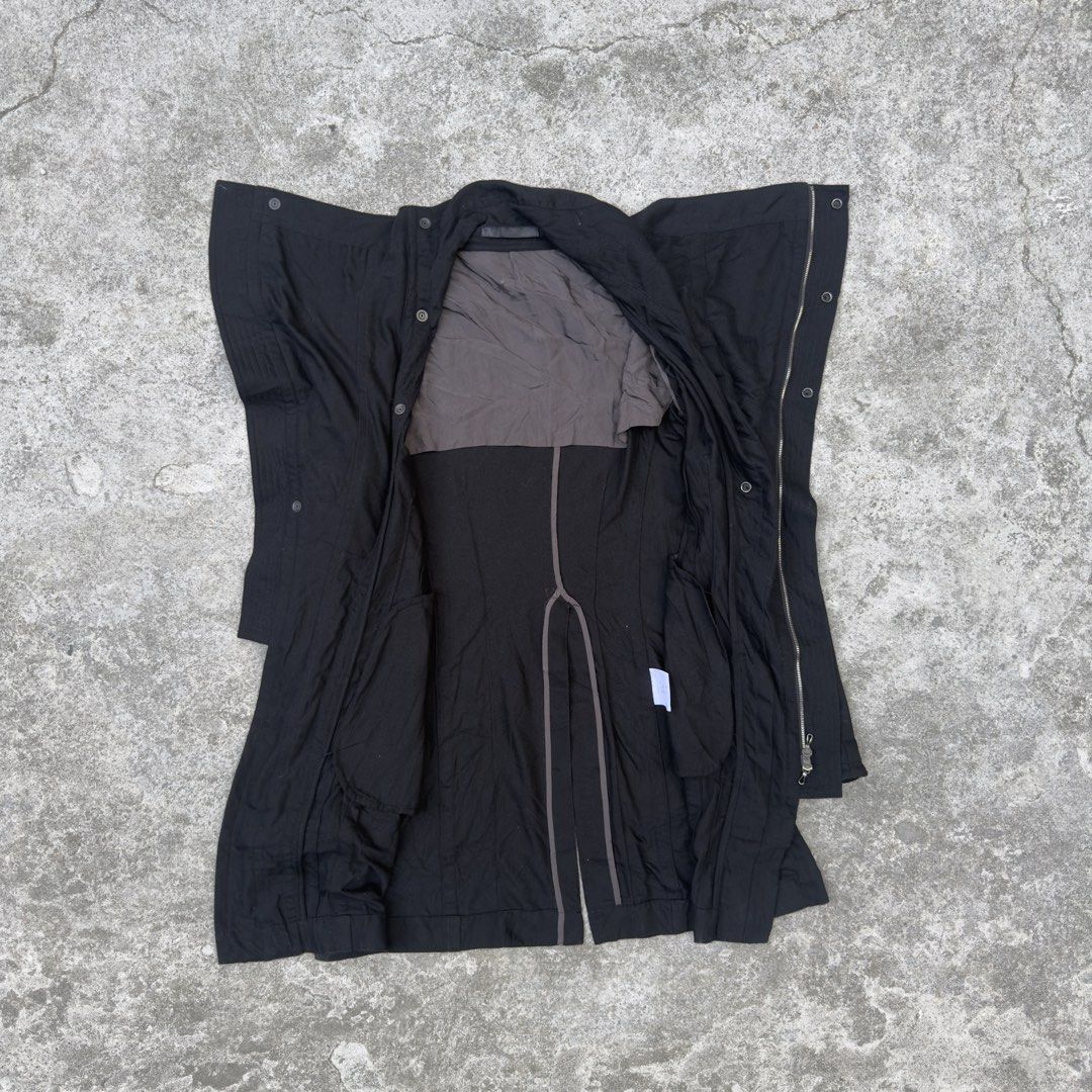 JULIUS COWL NECK COAT (Category: Coats, Jackets and Outerwear) located in Dinalupihan. Submitted by wearable_stuffz (Listing ID 1466865627, Image 3). Description: No Flaw Wash Only 10/10 Color Rate.