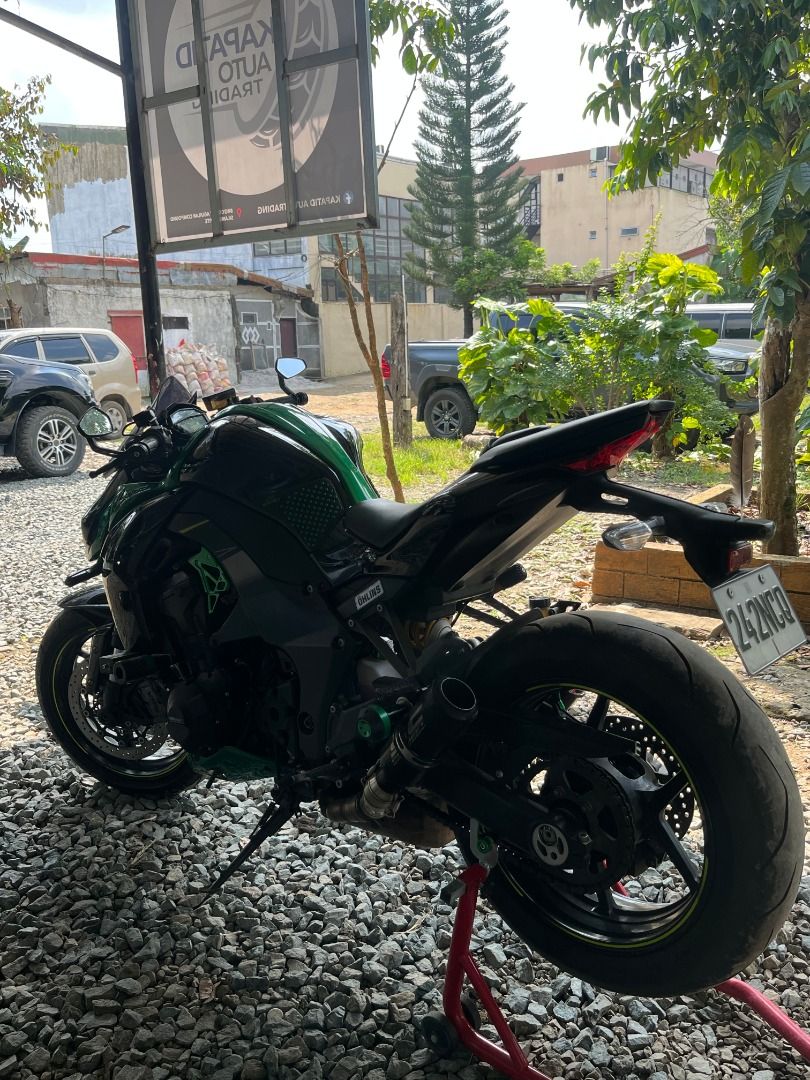 Kawasaki Z1000R (Category: Motorbikes for Sale) located in Silang. Submitted by kapatidauto.trading (Listing ID 1466779877, Image 2). Description: 🔥 2018 KAWASAKI Z1000R — ₱449K NEGOTIABLE! 🔥 🏍️ Head-turner on the street ⚡ Ready for its next rider 📍 Brgy. Litlit, Aguilar Compound, Silang, Cavite, Philippines 4118 📩 PM NOW for inquiries, details, and showroom viewing! 📞 CALL/TEXT: 0939 104 4570.