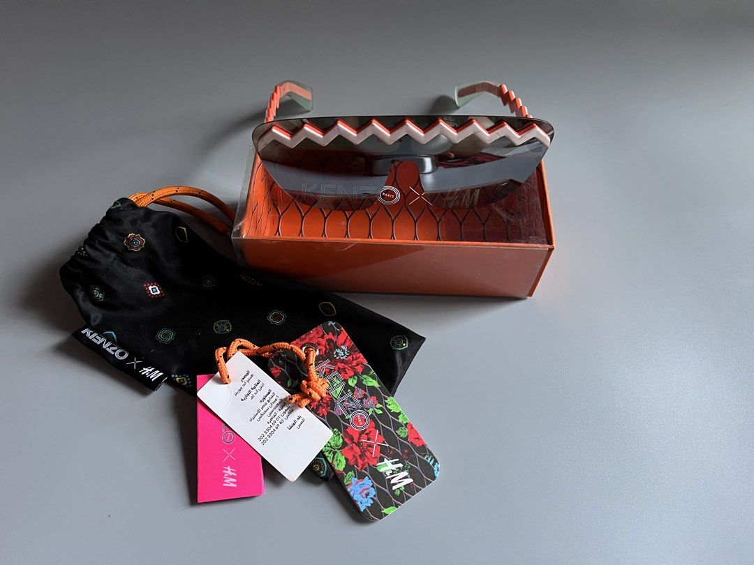 KENZO X H&M (Category: Sunglasses & Eyewear) located in Caloocan City. Submitted by lovemiyaki (Listing ID 1466788431, Image 2). Description: .