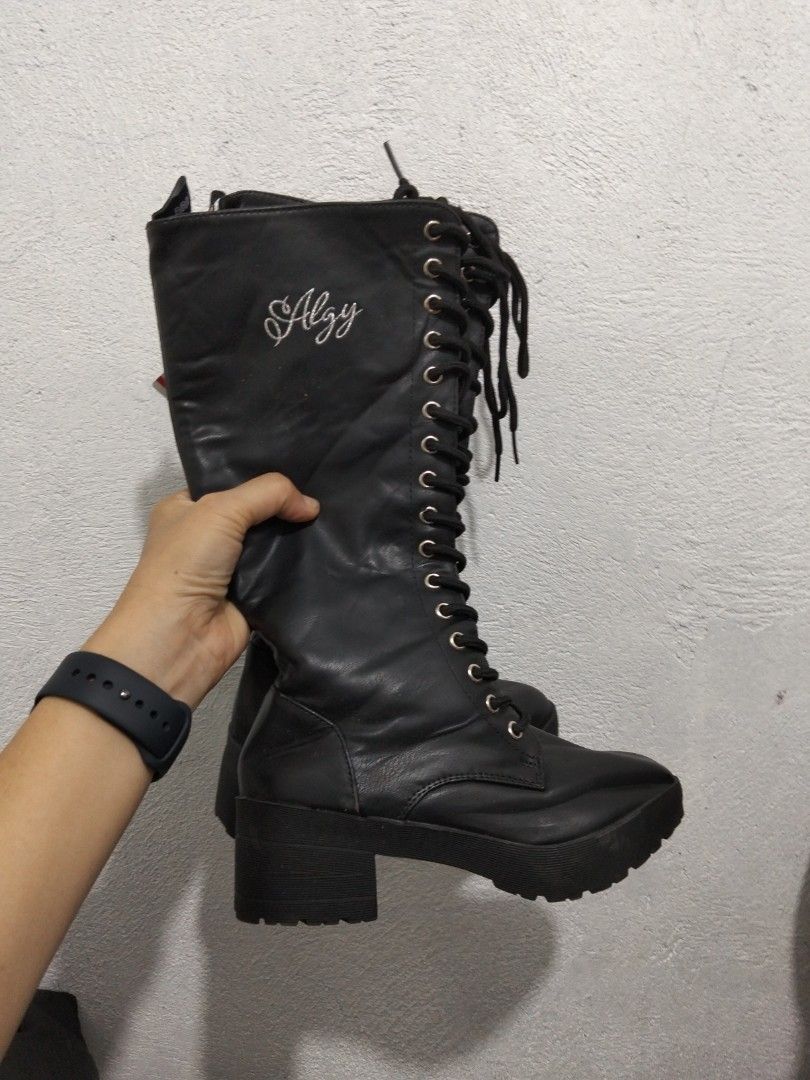 Kids Boots (Category: Babies & Kids Fashion) located in El Salvador. Submitted by francheskaukayukay (Listing ID 1466878315, Image 1). Description: 20 cm.