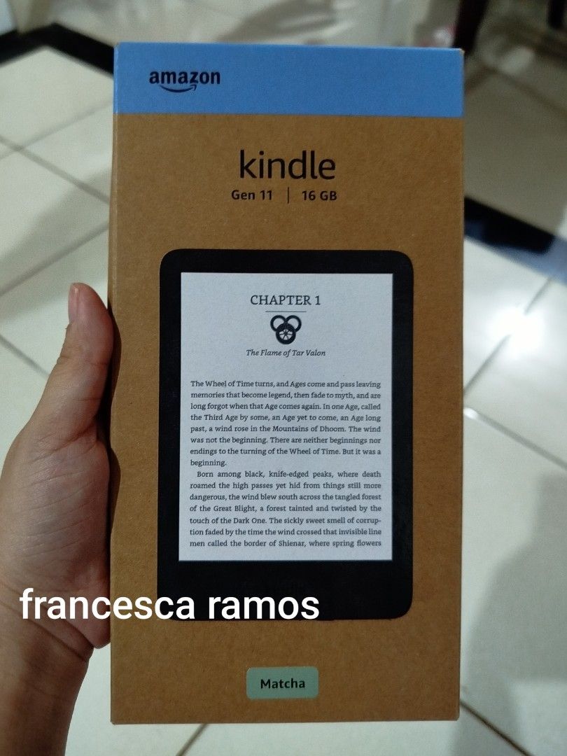 Kindle Basic 11th Gen Matcha (with ads) (Category: E-Readers) located in Adams. Submitted by eggpiehead (Listing ID 1466959288, Image 2). Description: - bought in Feb 2026 - with box and cable cord included - free 2 cases with flap cover - comes with free book! mop: gcash mod: direct J&T/LBC location: Pangasinan .