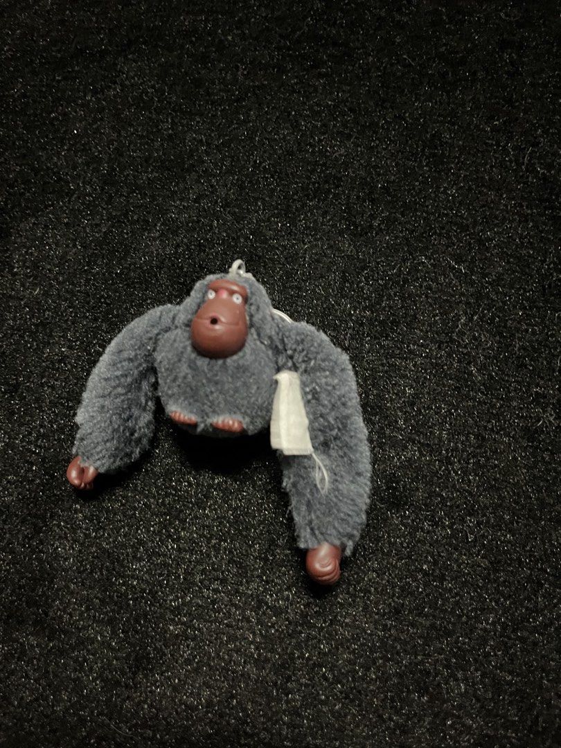 Kipling Monkey Keyring (Category: Other Accessories) located in Sungai Petani. Submitted by risnaathrifshop (Listing ID 1466964678, Image 2). Description: condition 9/10.