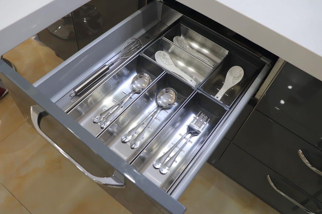 Kitchen Drawer Cutlery Tray Organizer Grey/Stainless (Category: Food Organization & Storage) located in Manila. Submitted by jamfrimzy089458 (Listing ID 1466794990, Image 1). Description: - Multi-compartment grey plastic & stainless cutlery tray for neat kitchen drawer organization - Keeps forks, spoons, knives, and various kitchen tools neatly separated - Sturdy and durable build designed for everyday use - Easy to wipe clean and maintain hygien
