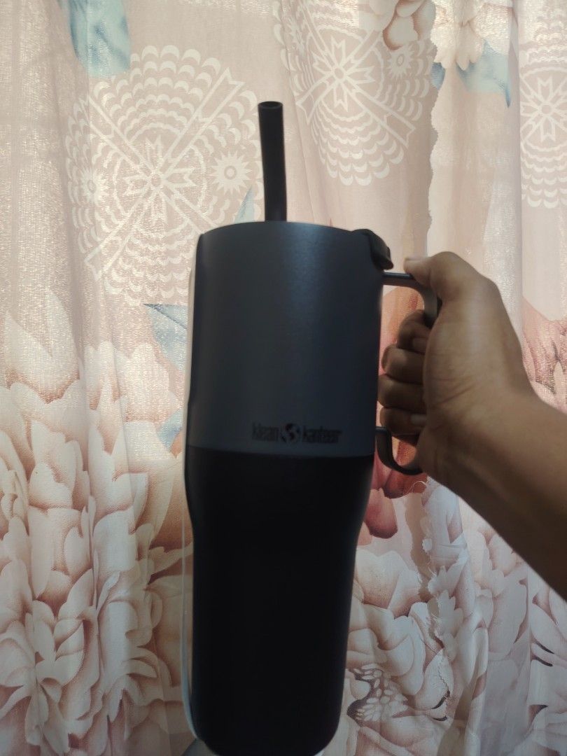 Klean kanteen Thumbler (Category: Water Bottles & Tumblers) located in Mandaluyong City. Submitted by twovv (Listing ID 1466874168, Image 3). Description: Brand new My dents lng. D nakaapekto sa performance ng thumbler. Original srp : ₱2995 Sale price ₱1500.