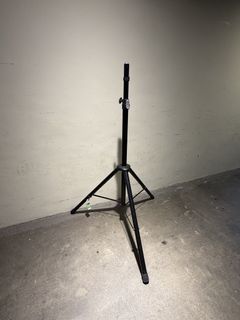 （分類：）位於 。 由 buyer_______a 提交（商品編號 1466935712，圖片 1）。簡介： 。