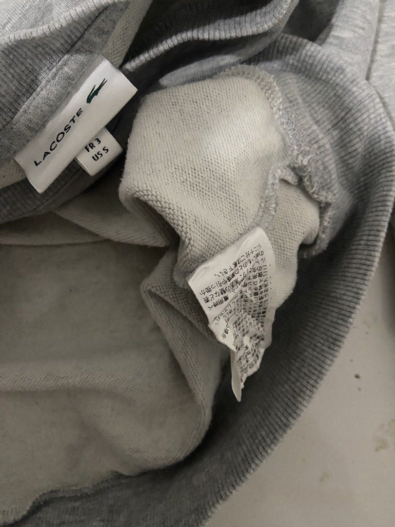 Lacoste big logo long sleeve (Category: Hoodies) located in Tagum. Submitted by thrift.tizz (Listing ID 1466918450, Image 2). Description: Lacoste Big logo Excellent condition CR:10/10 issue:none Size L 21x28 .