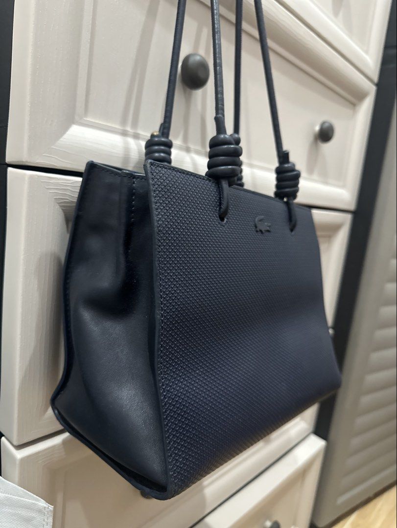 Lacoste Chantaco Shoulder Bag (Category: Shoulder Bags) located in Manila. Submitted by deiclacio_ (Listing ID 1459119747, Image 3). Description: Bought it for ₱11,990 from Rustans RFS: di na nagagamit Sign of usage: interior only.