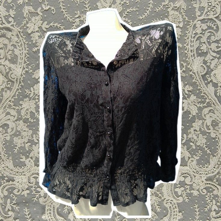 Lacy Goth Lolita Coded Top (Category: Blouses) located in Cavite. Submitted by girlofwonders_222 (Listing ID 1466822200, Image 1). Description: can fit xs to medium tags: goth, coquette, lana del rey, esoteric, instagram, aesthetic, pinterest, star, lace, lacey, vampiric style.