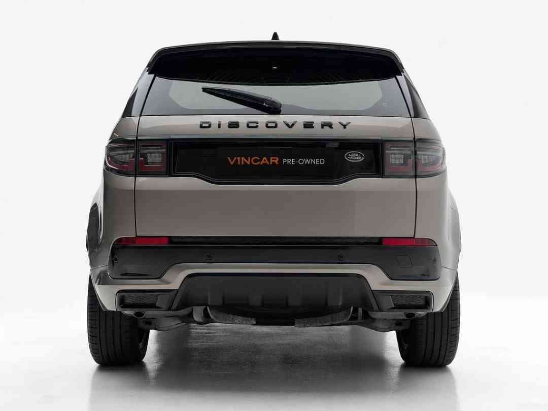 Land Rover Discovery Sport Mild Hybrid 2.0 R Dynamic SE 7-Seater (A) (Category: Used Cars) located in Singapore. Submitted by vincar_pre-owned (Listing ID 1466953214, Image 3). Description: 7 seating layout offering flexible space for families or groups, while the elevated ride height and rugged Land Rover design cues give it both presence and capability. Upscale finishes, a modern infotainment suite, and comfortable amenities, making it ideal fo